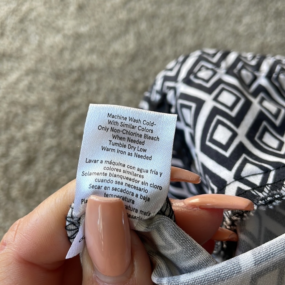 Venus capris - Picture 11 of 11